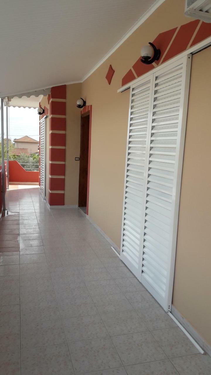 Kostas Christos Rooms Ammoudia Luaran gambar